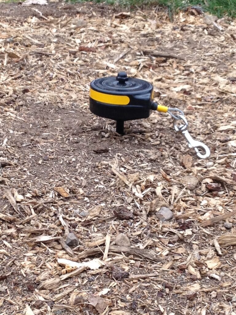 Intrekbare oprollijn met bodempin Small - 4.5m / Geel