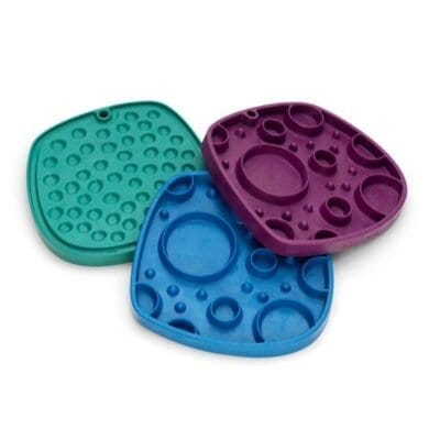 West Paw Seaflex Feast Mat Waves – marine | Slow feeder & likmat voor honden