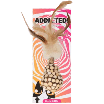ADDI021.png Addicted! Houten Wobbler met Veren