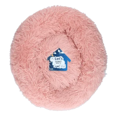 Zachte, pluizige hondenmand in roze kleur voor comfortabele huisvesting.