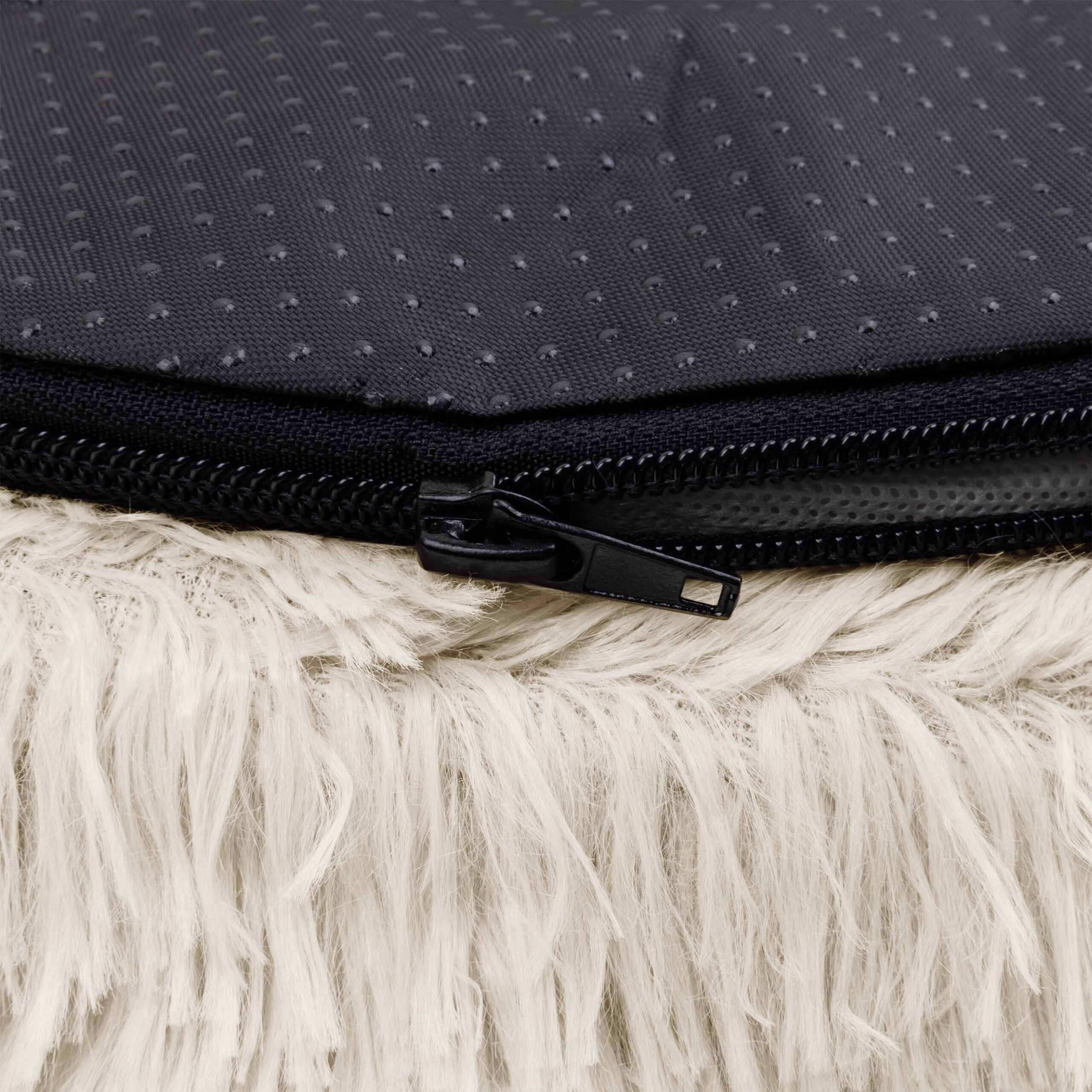 District 70 - FUZZ - Merengue - XL (incl. zipper)